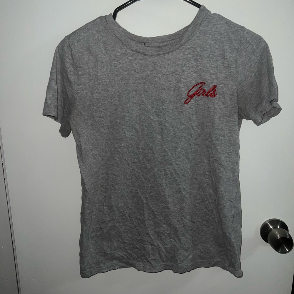 Gray t shirt